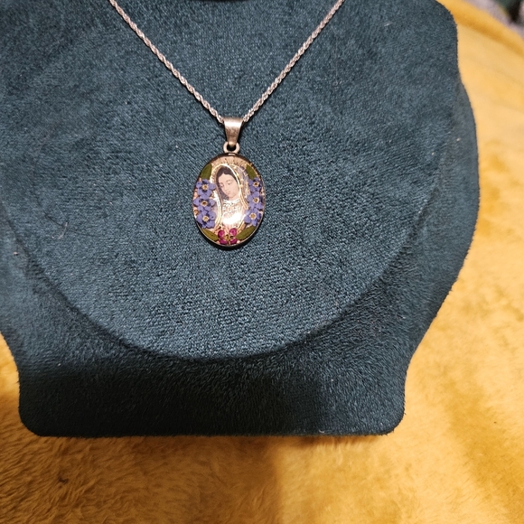 Flores Para Guadalupe Necklace - Picture 2 of 3